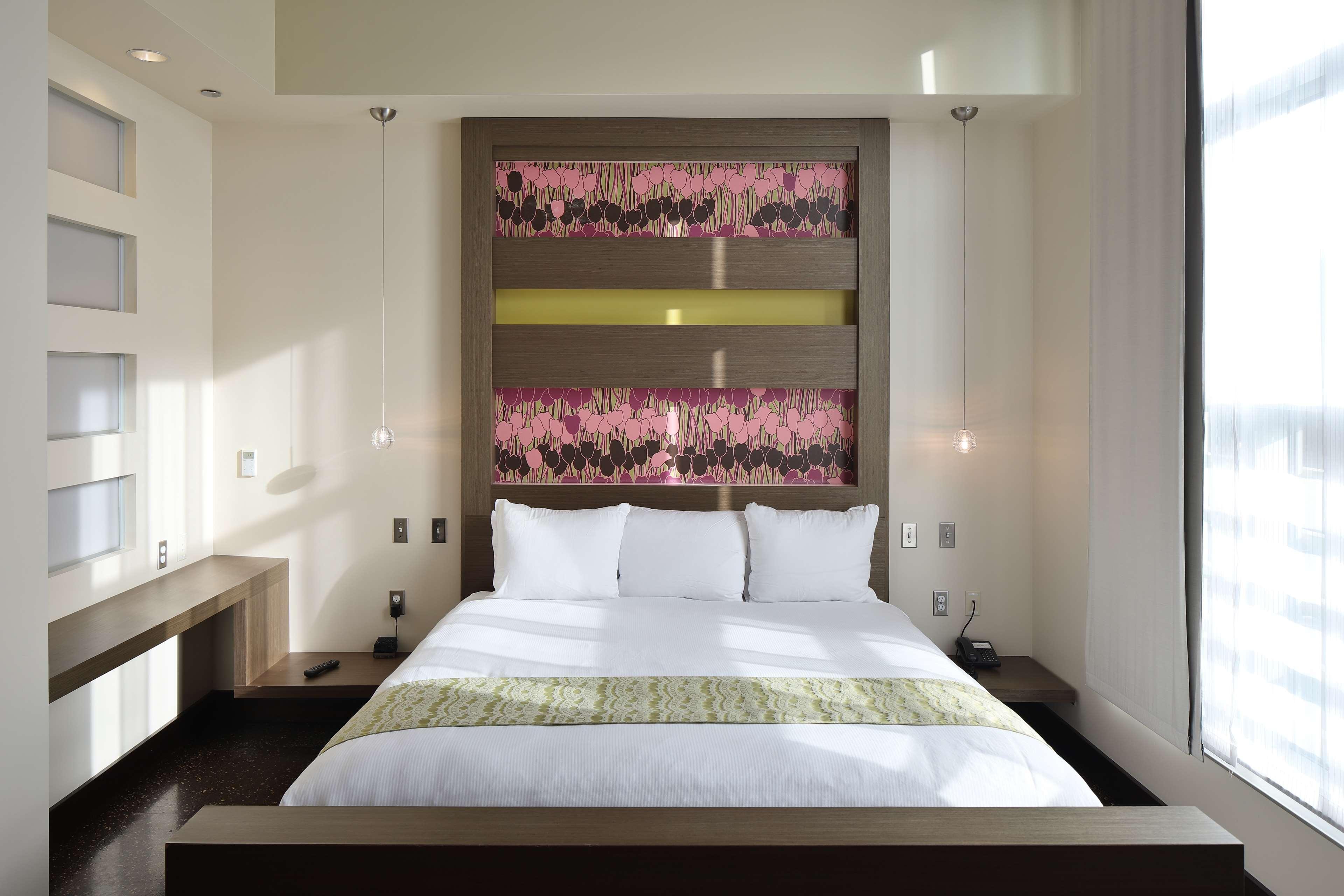 Tulyp, Tapestry Collection By Hilton Hotel Холънд Екстериор снимка