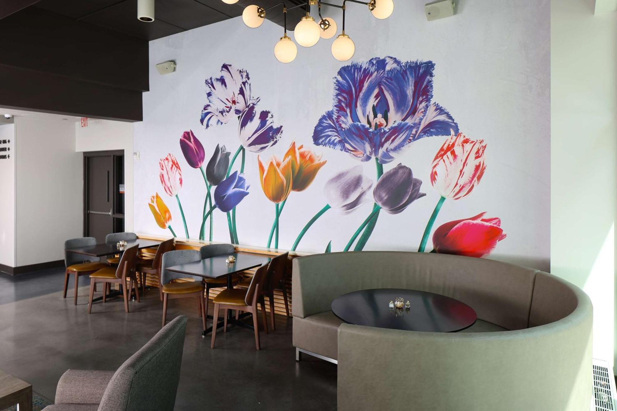 Tulyp, Tapestry Collection By Hilton Hotel Холънд Екстериор снимка